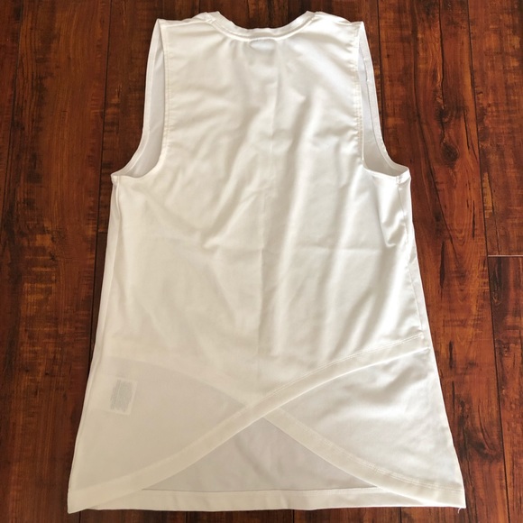 Athletic top - Picture 3 of 3